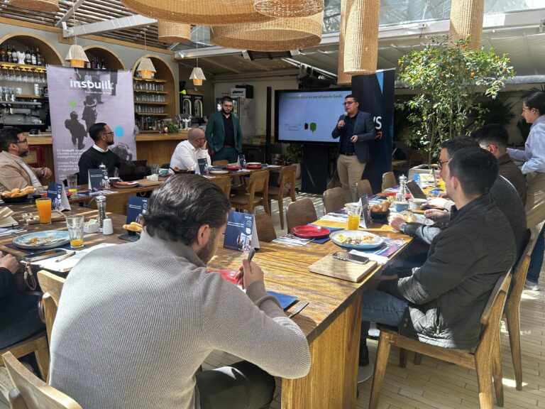 Desayuno de negocios